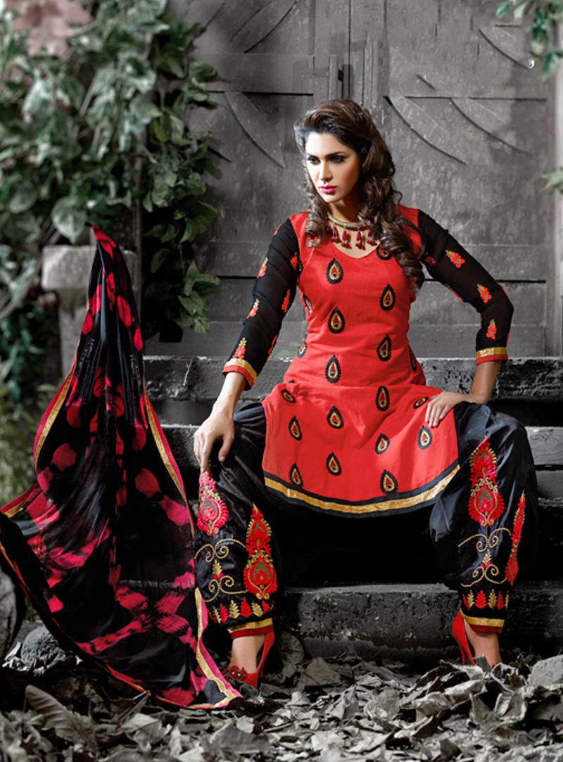 Red Cotton Punjabi Suit 56574