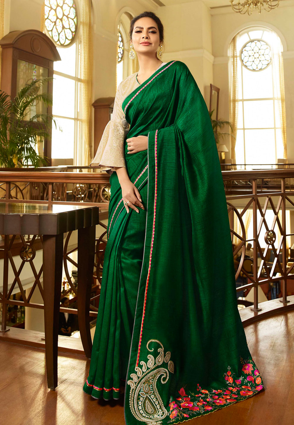Esha Gupta Green Art Silk Bollywood Saree 216457