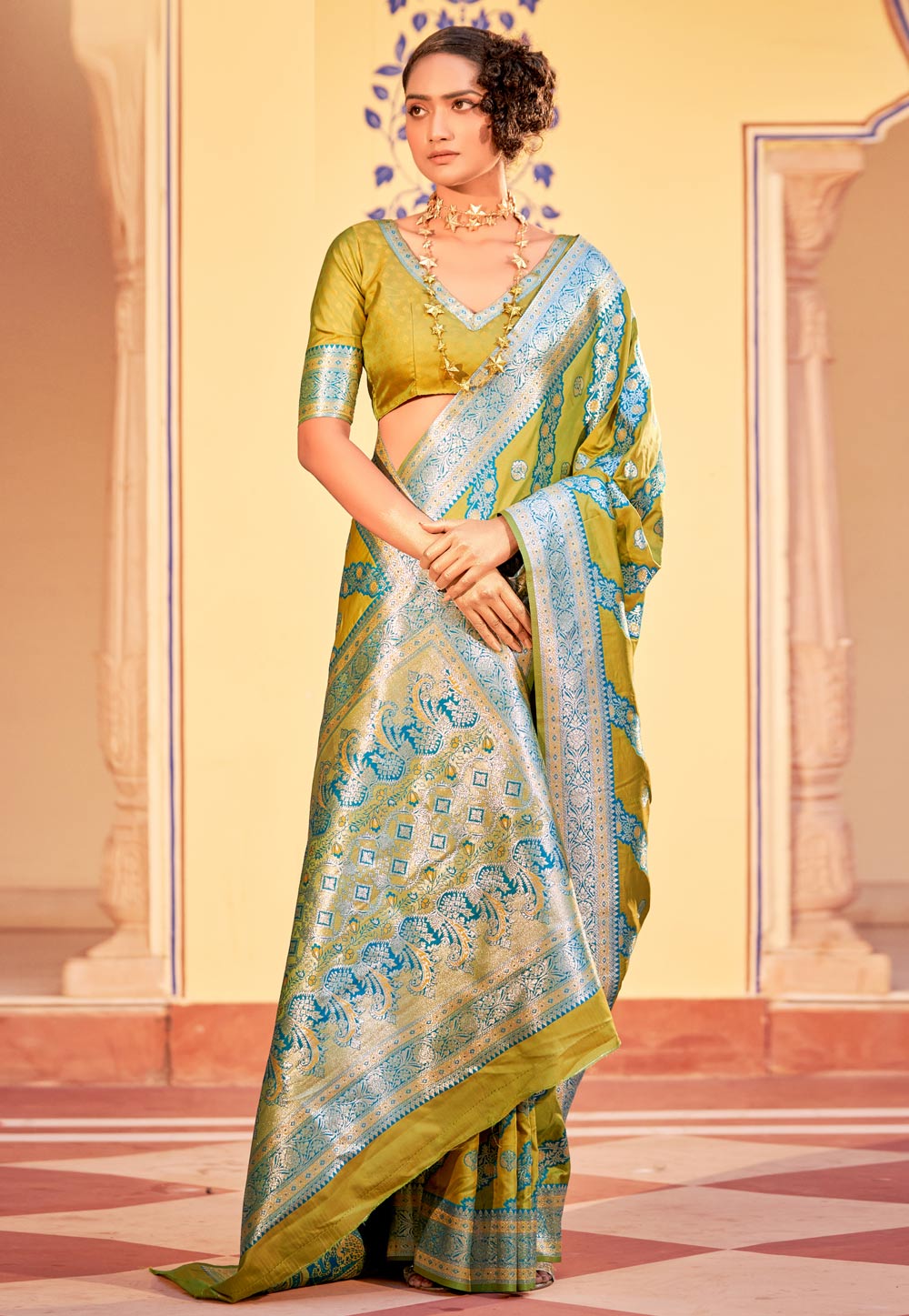 Mehndi Banarasi Silk Saree With Blouse 258204