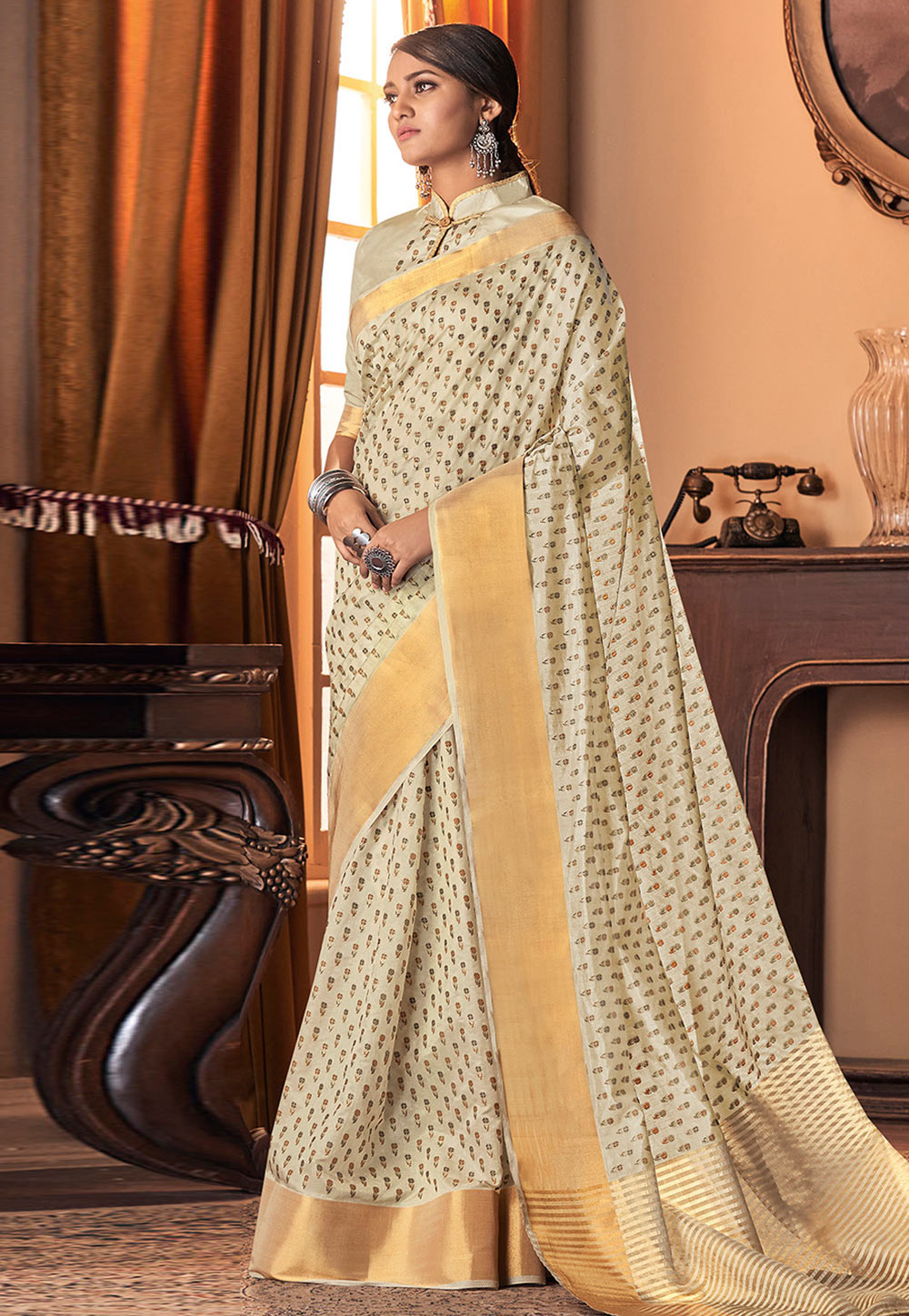 Off White Silk Saree With Blouse 223344