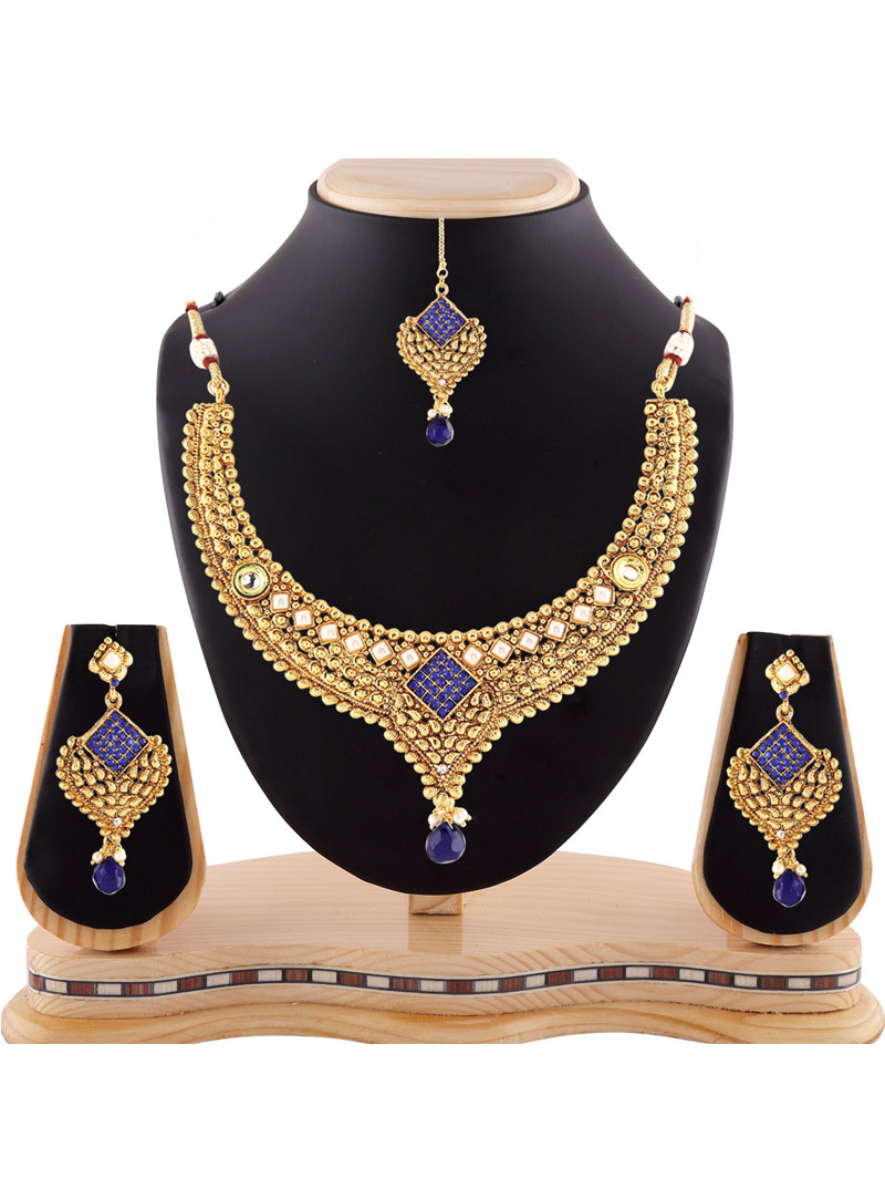 Blue Pearl Necklace With Earrings and Maang Tikka 88059