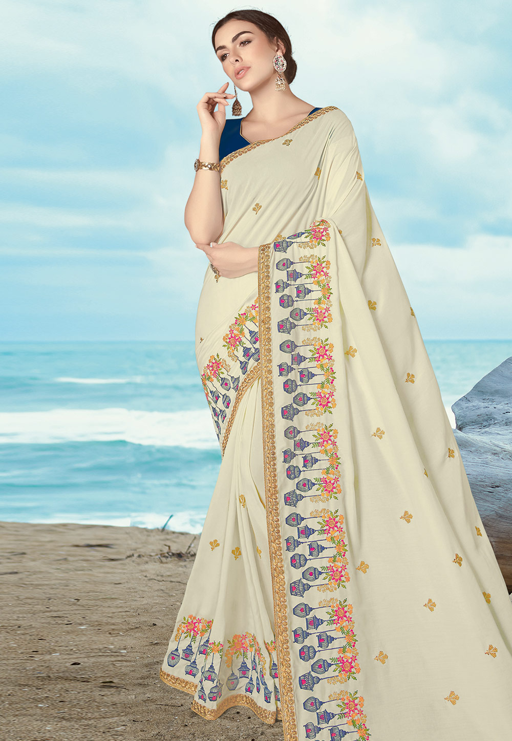 Off White Silk Saree With Blouse 223550