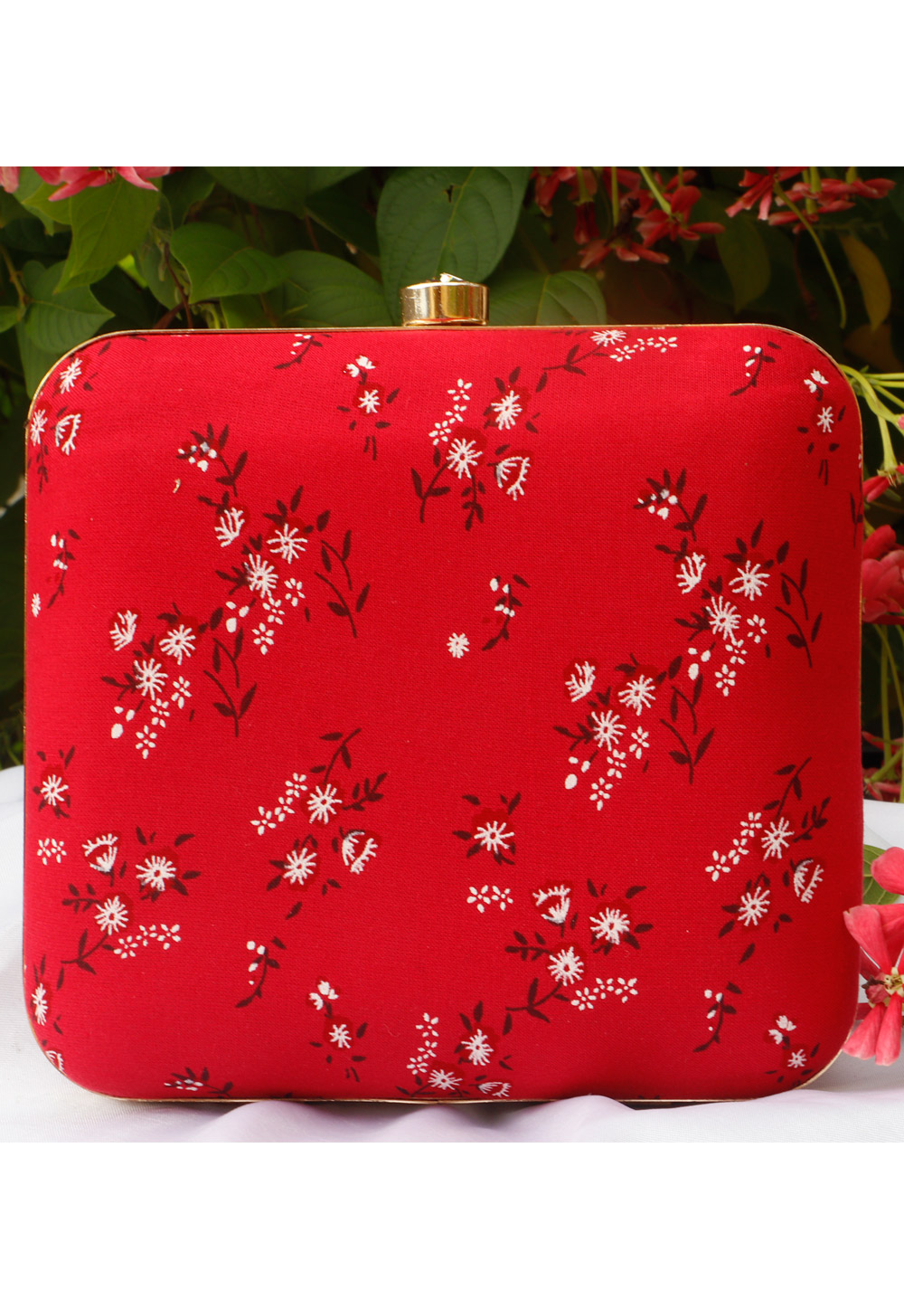 Red Synthetic Printed Clutch 225684
