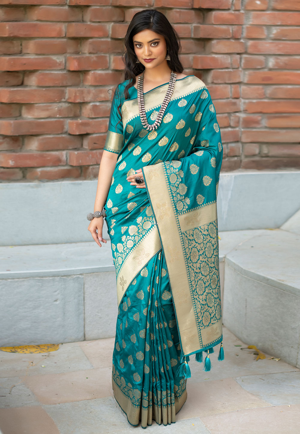 Turquoise Banarasi Silk Saree With Blouse 225715