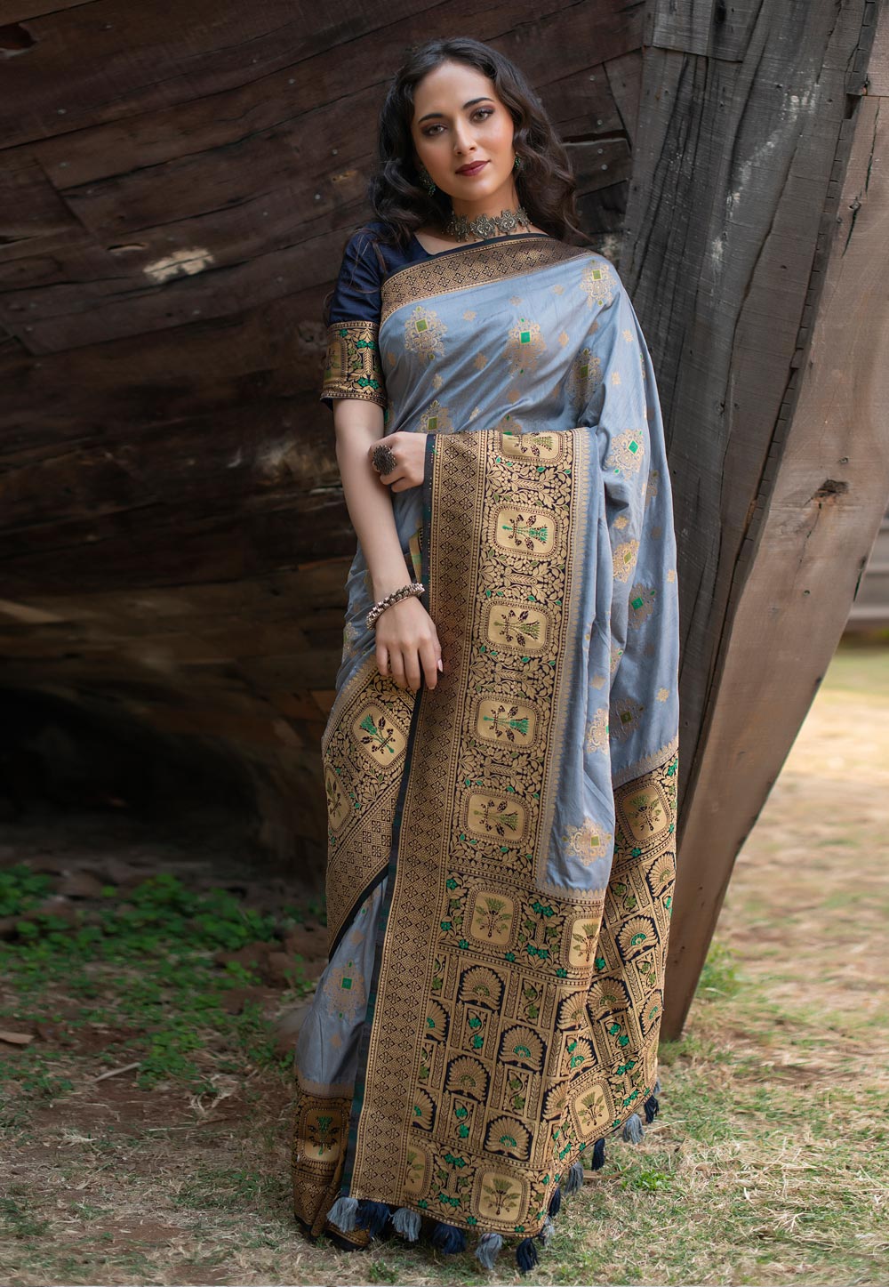 Grey Banarasi Silk Saree With Blouse 227254