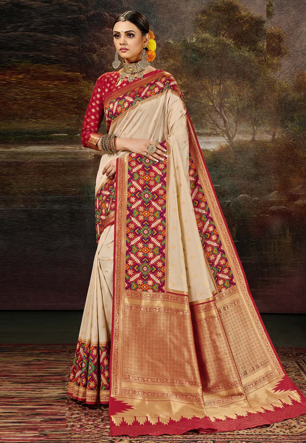 Cream Banarasi Silk Saree With Blouse 227616