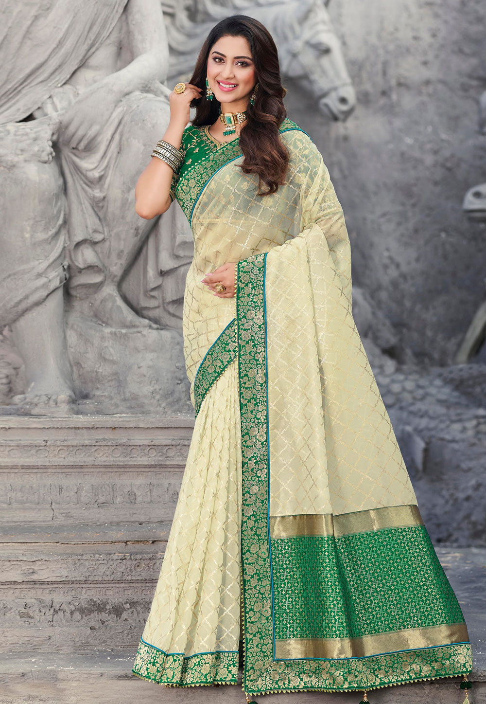 Off White Silk Saree With Blouse 237413