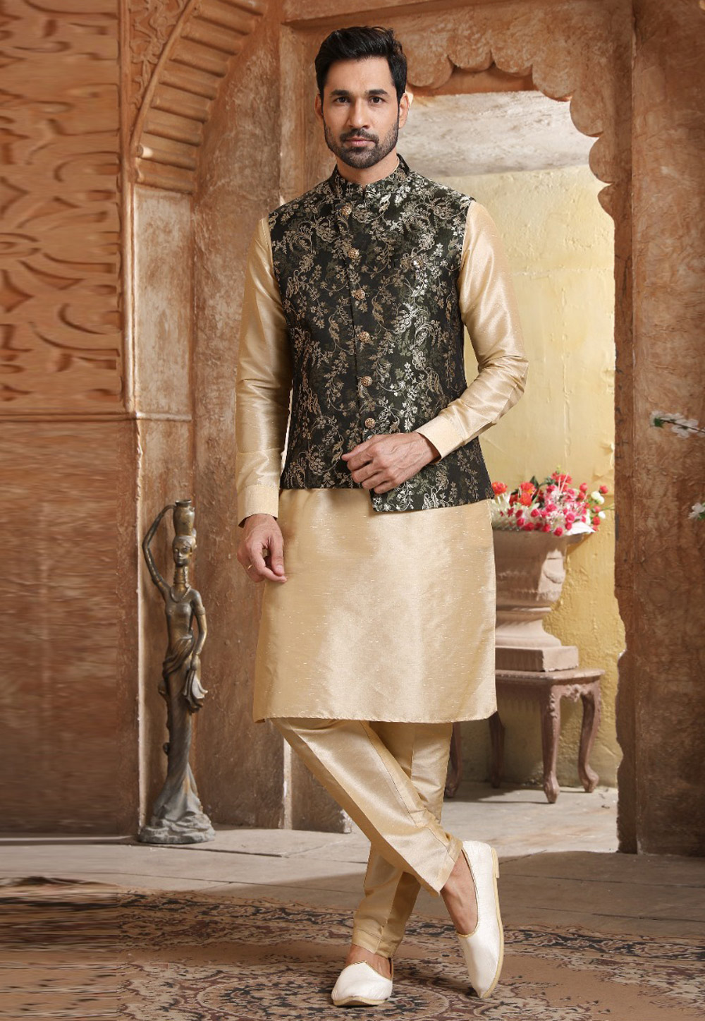 Golden Banarasi Silk Kurta Pajama With Jacket 239695
