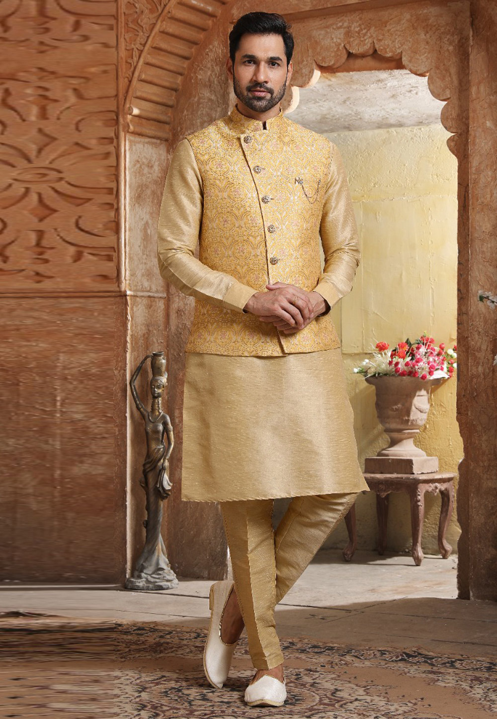 Golden Banarasi Silk Kurta Pajama With Jacket 239697