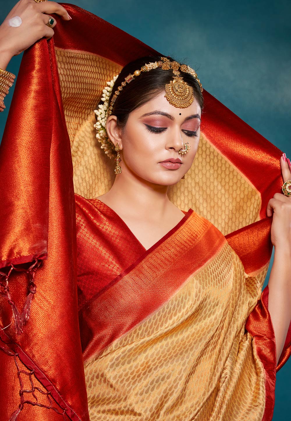 Antique gold Kanjivaram Saree – WeaveinIndia