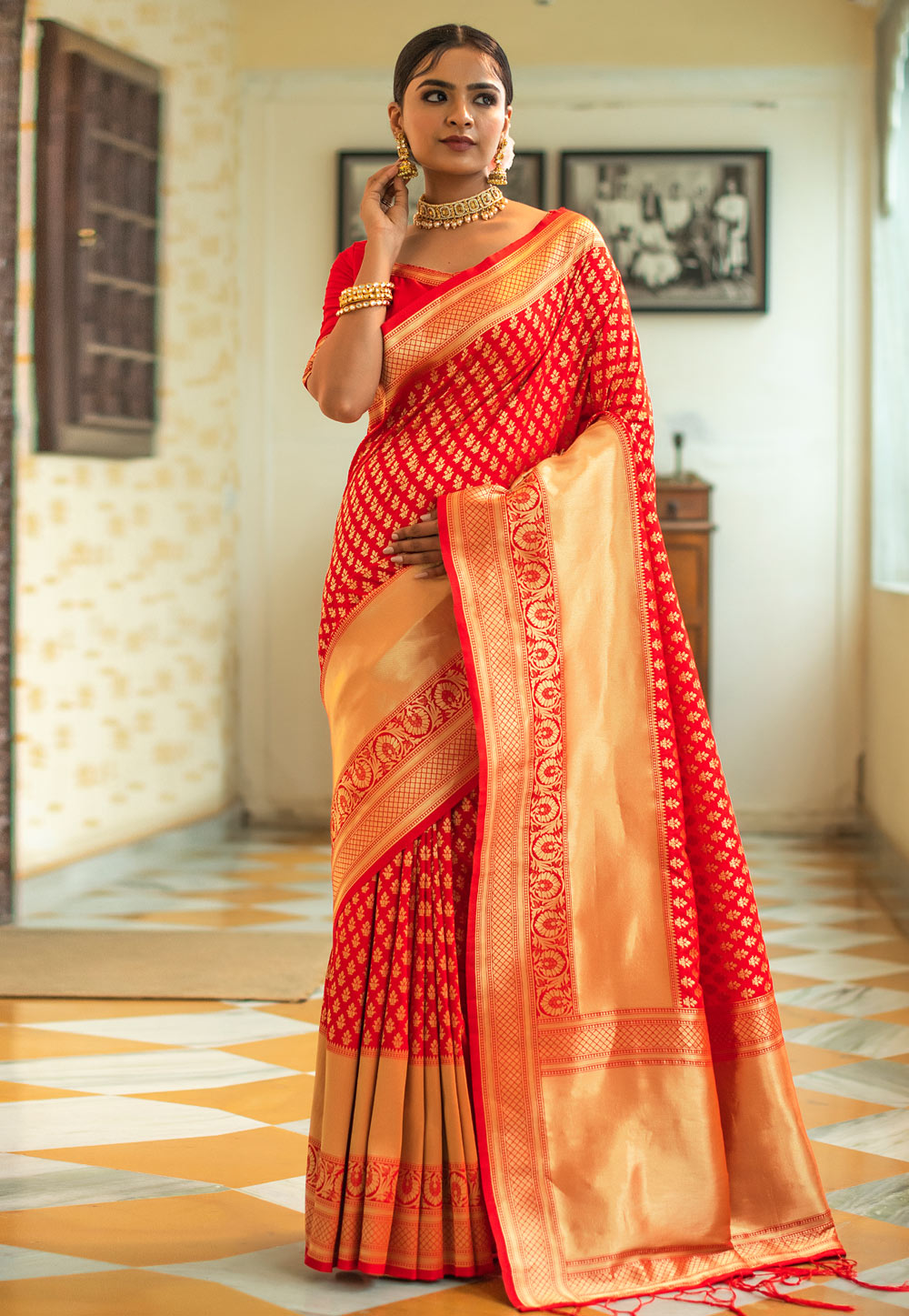 Red Banarasi Silk Saree With Blouse 238732