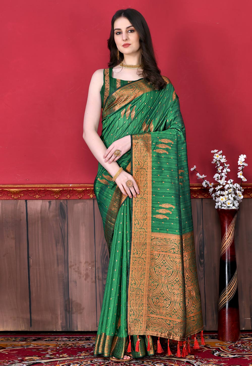 Green Silk Saree With Blouse 258669