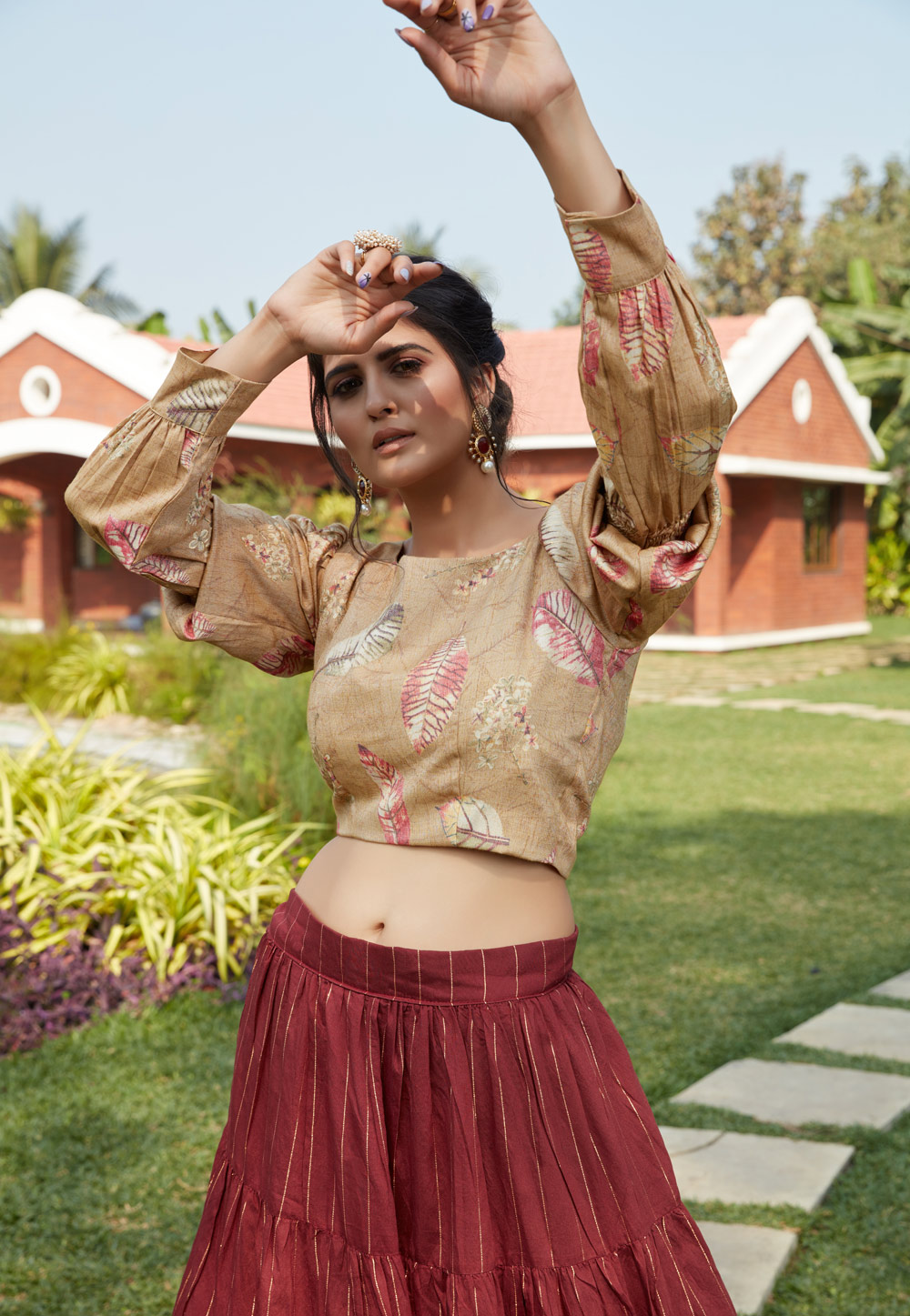 Shreya Lakhani in Sunehri Maroon Lehenga Set – Narayani Vastra
