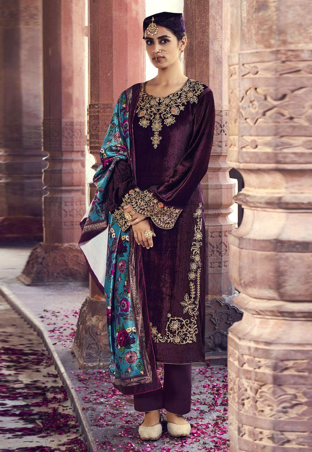 Purple Velvet Pakistani Style Suit 251133