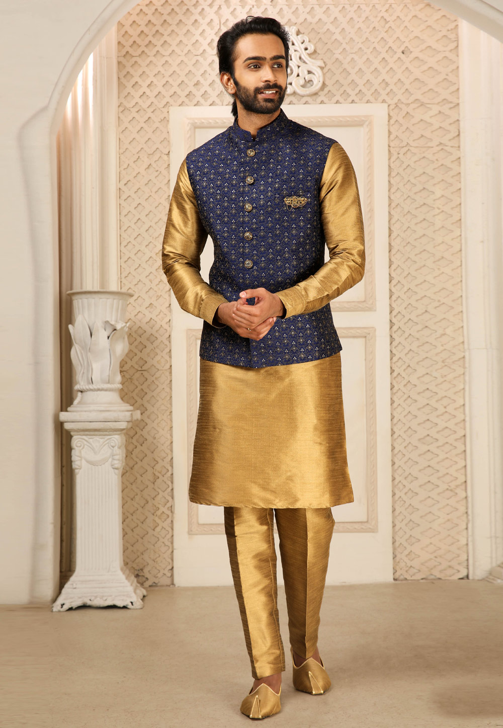 Golden Banarasi Silk Kurta Pajama With Jacket 251963