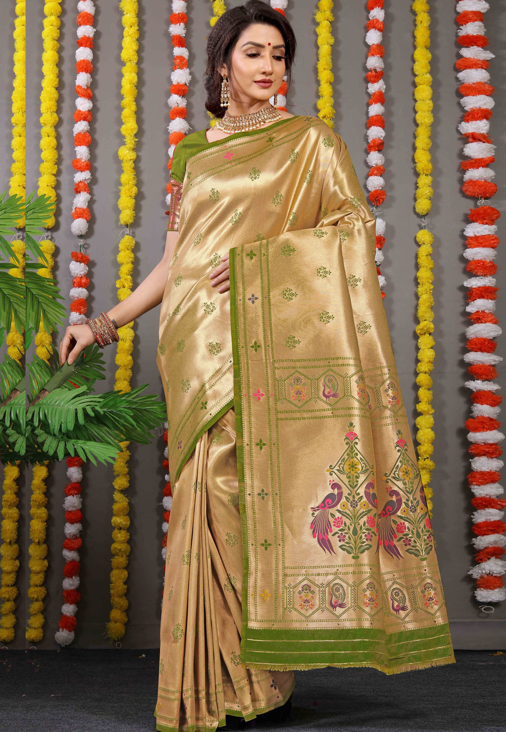 Golden Banarasi Silk Saree With Blouse 254906