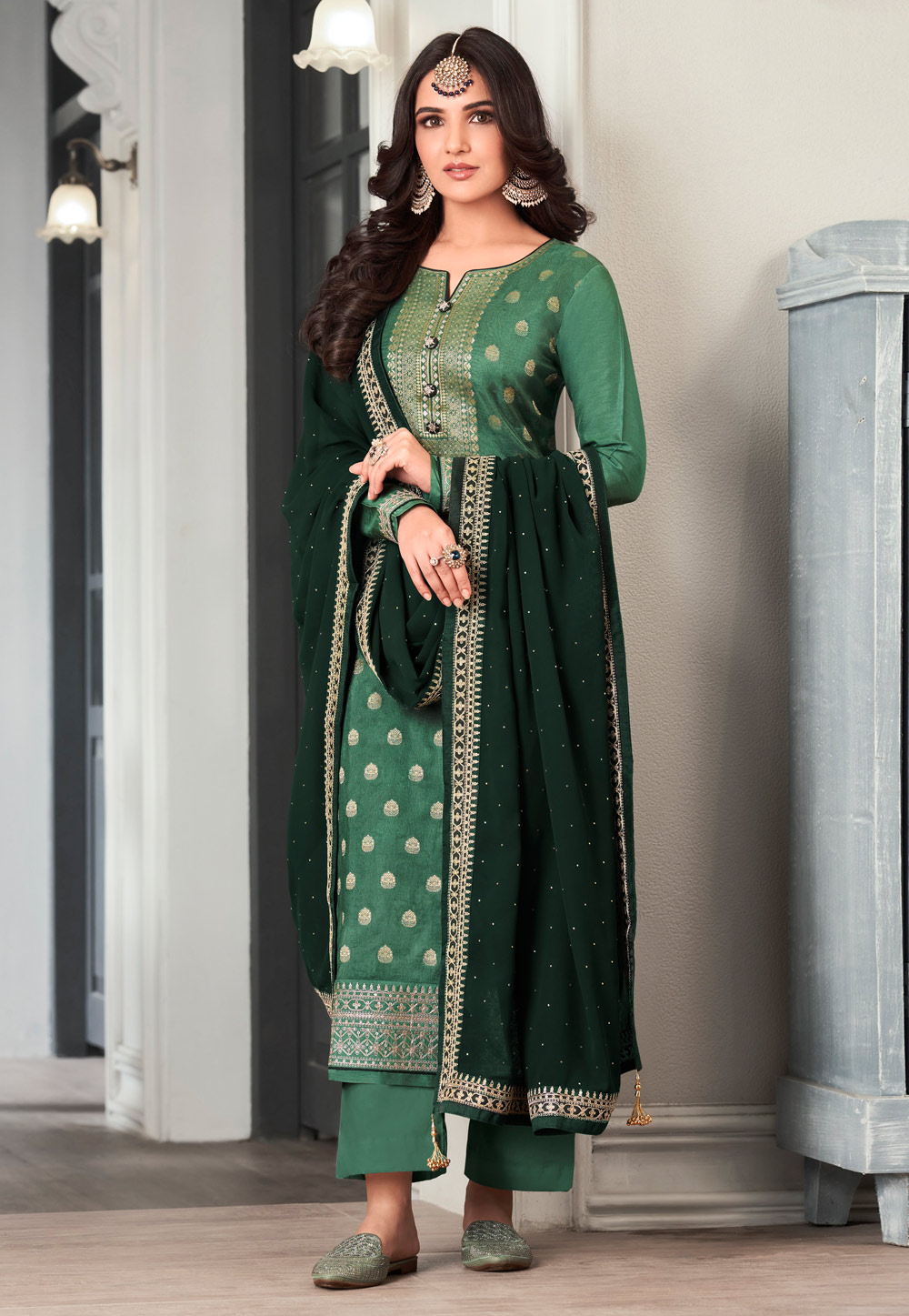 Jasmin Bhasin Light Green Silk Jacquard Pant Style Suit 240206