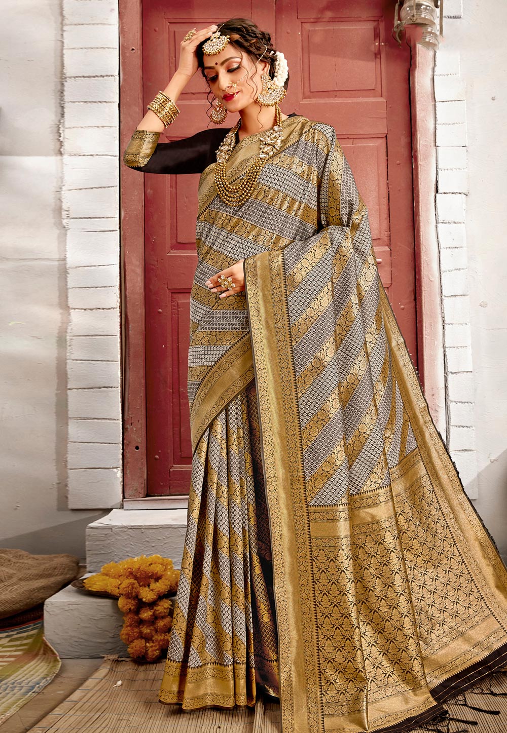Grey Banarasi Silk Saree With Blouse 245632