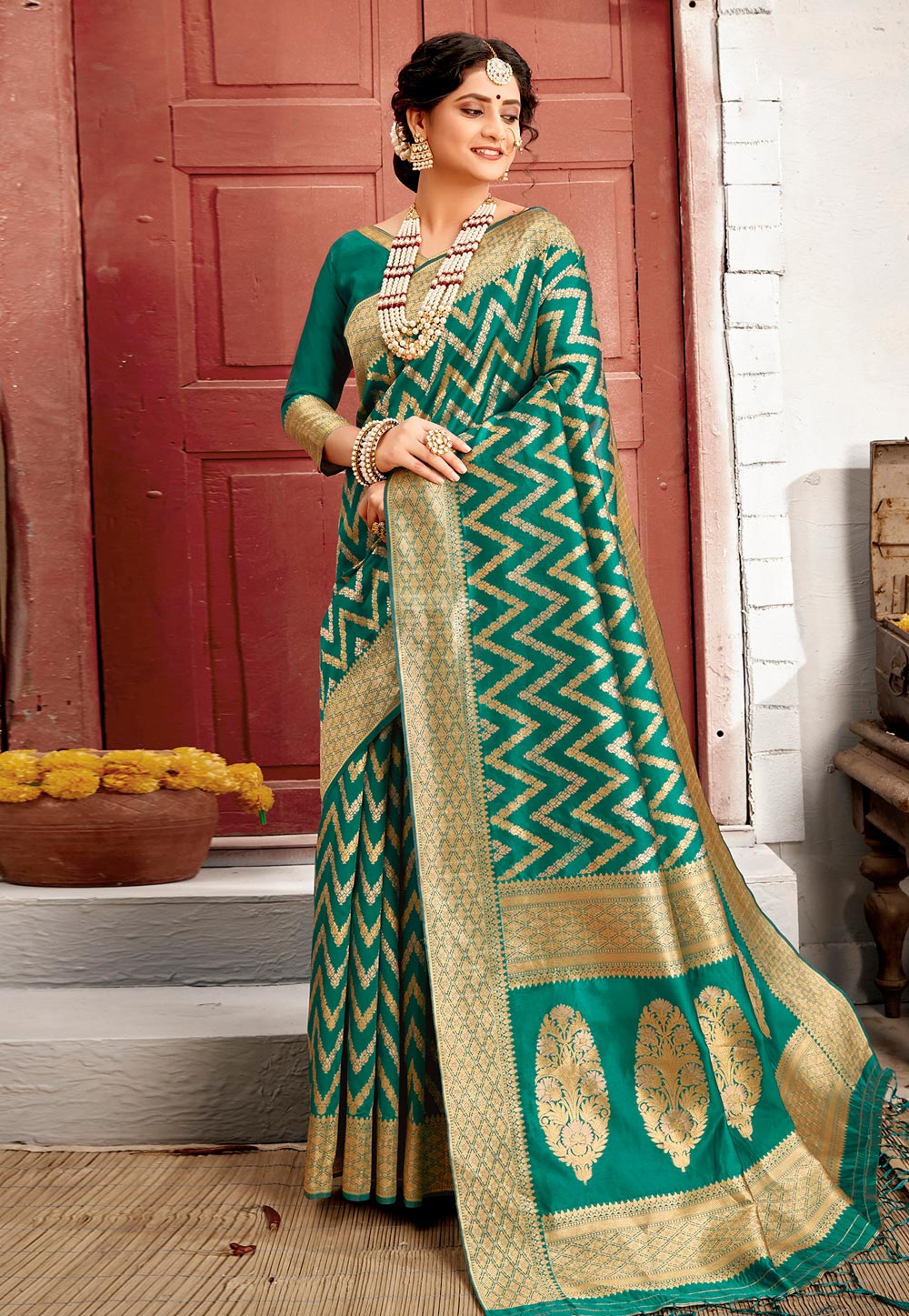 Green Banarasi Silk Saree With Blouse 245648