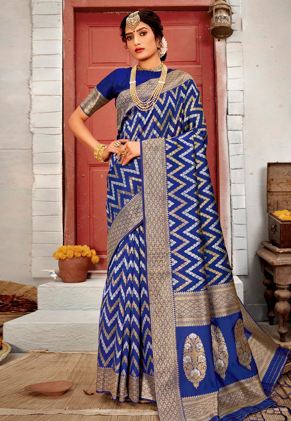 Blue Banarasi Silk Saree With Blouse 245650