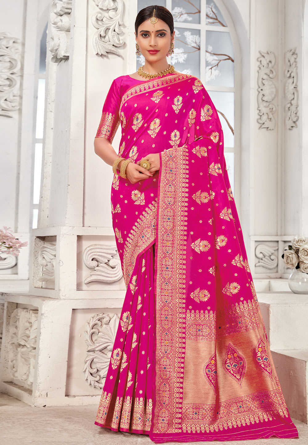 Magenta Banarasi Silk Saree With Blouse 246584