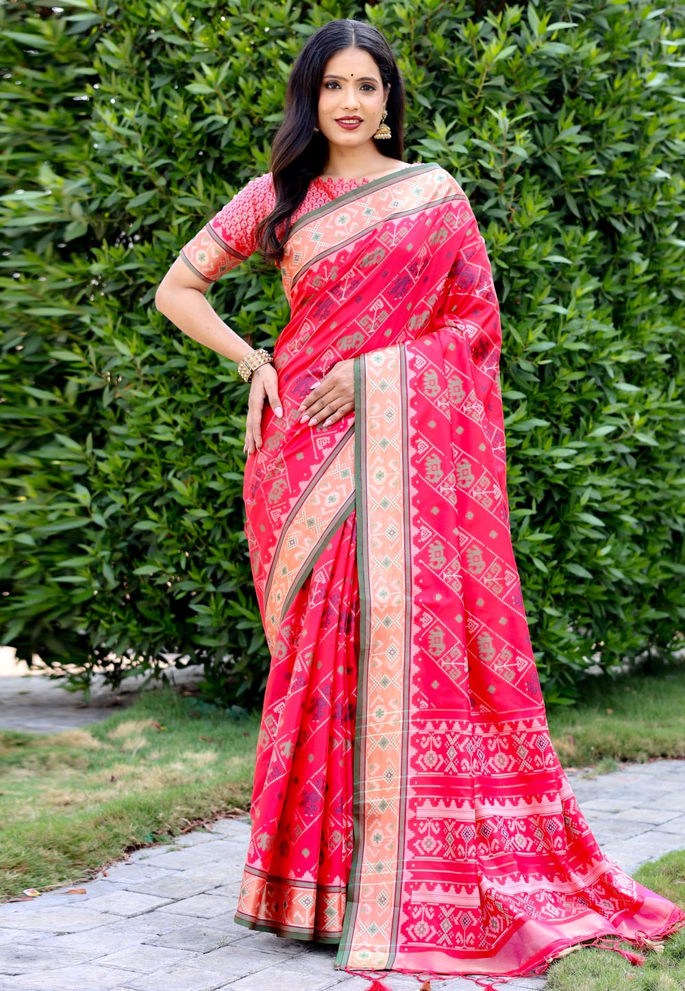 Pink Patola Silk Saree With Blouse 263897