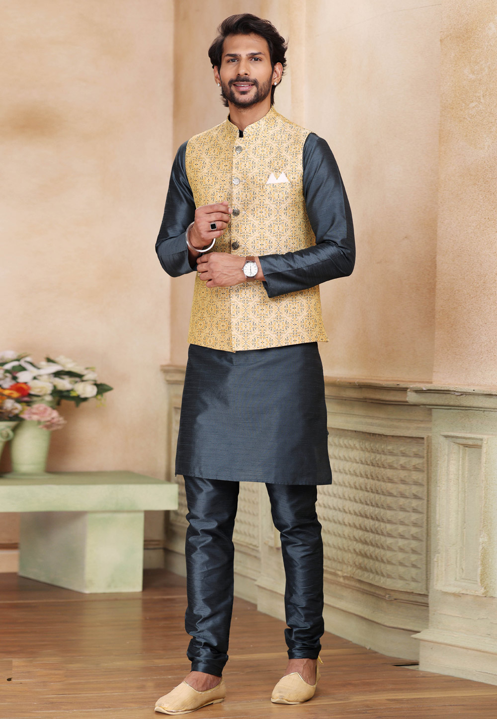 Grey Banarasi Silk Kurta Pajama With Jacket 264618