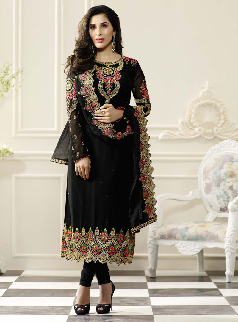 Sophie Choudry Black Georgette Churidar Salwar Suit 91031