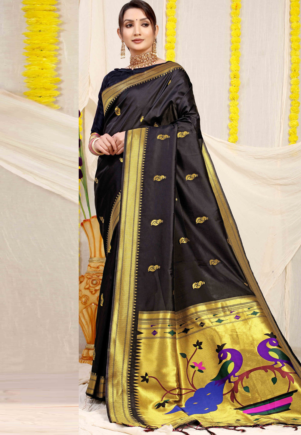 Black Banarasi Silk Saree With Blouse 268649