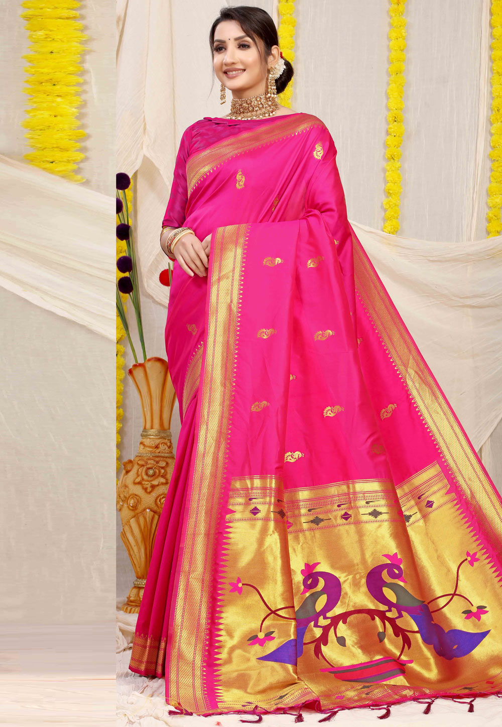 Magenta Banarasi Silk Saree With Blouse 268651