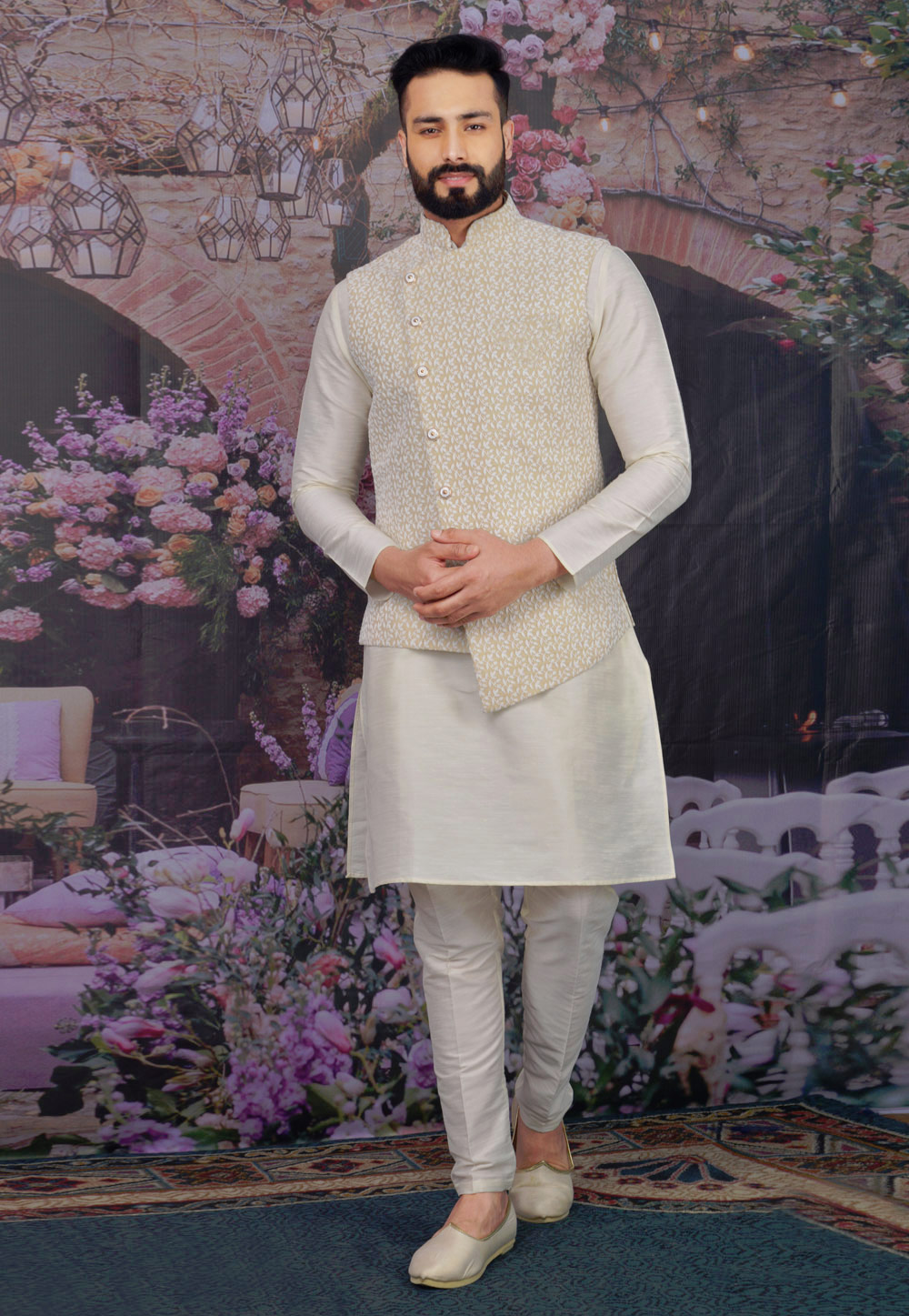 Off White Banarasi Silk Readymade Kurta Pajama With Jacket 212629