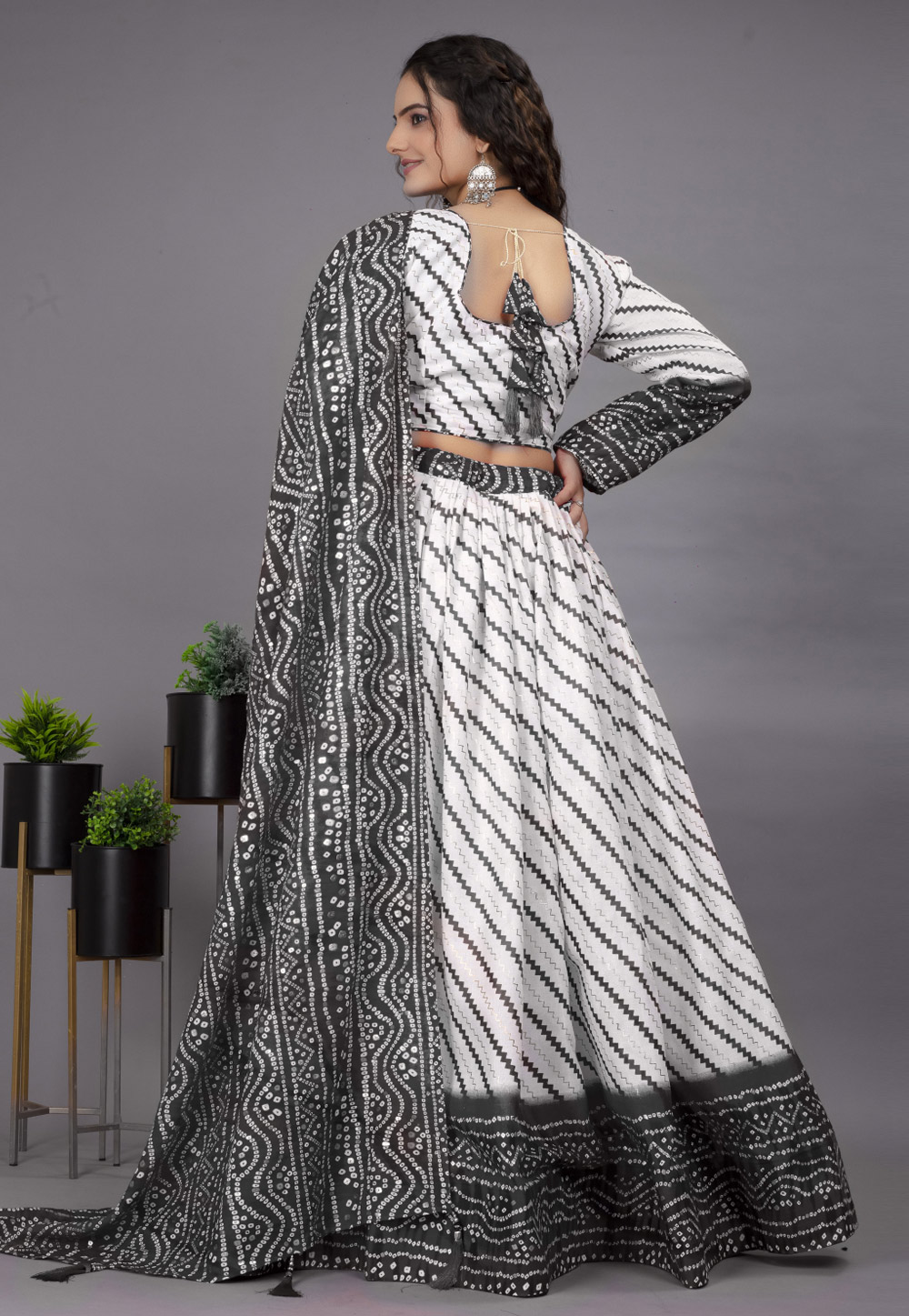 Buy Grey & Black Lehenga Choli Sets for Women by WARTHY ENT Online |  Ajio.com