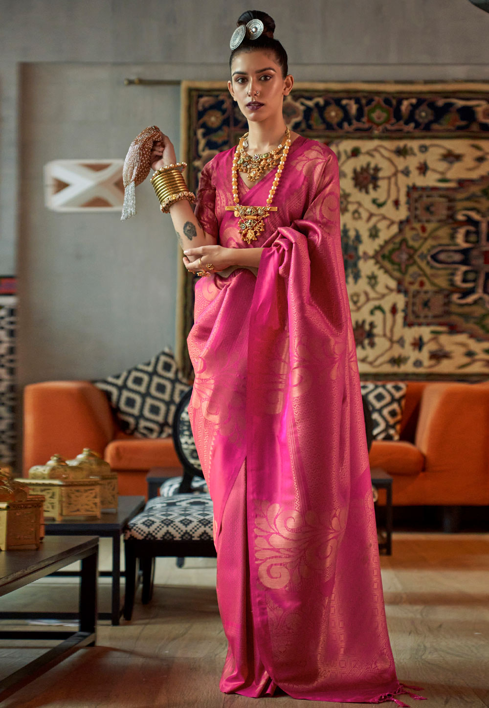 Buy Entaro International Women Magenta Embroidered Pure Silk Saree Online  at Best Prices in India - JioMart.