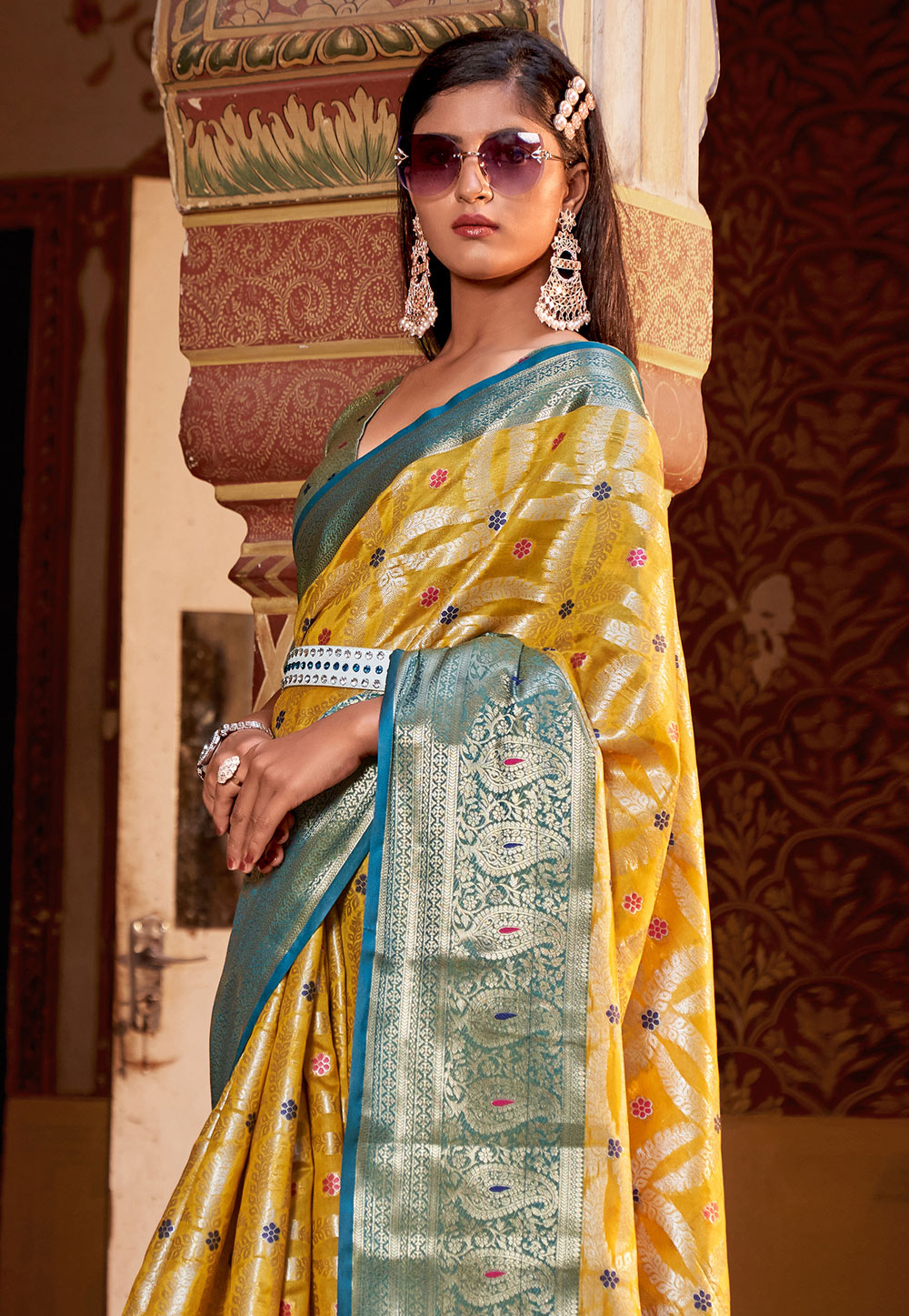 Banarasee Handwoven Plain Tissue Saree With Contrast Floral Border-Gol