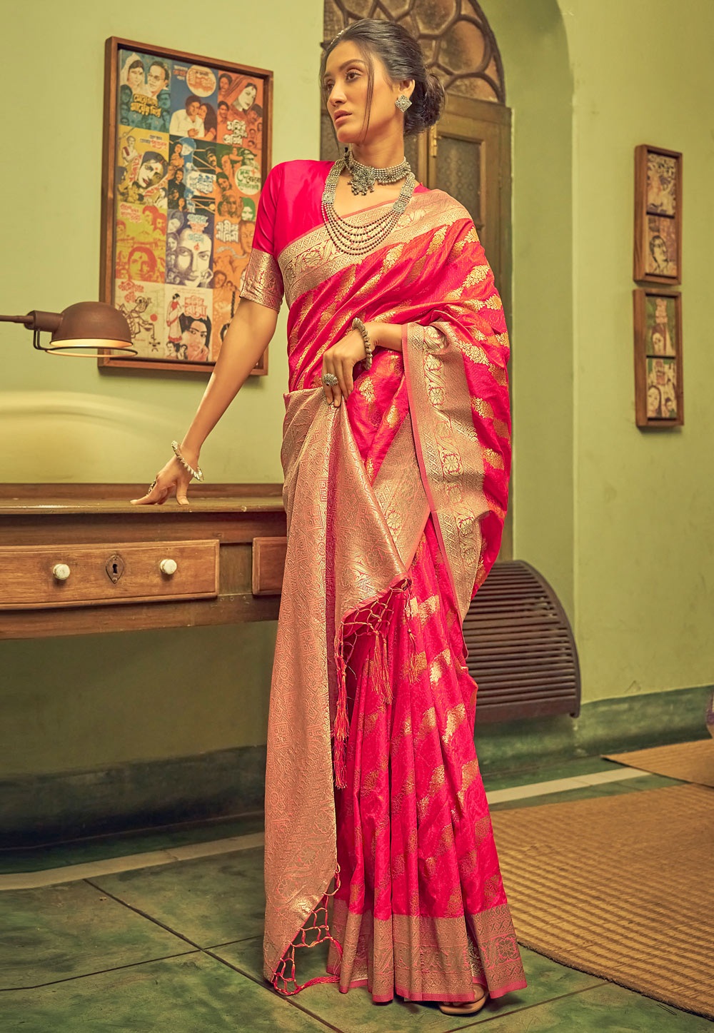 Magenta Banarasi Silk Saree With Blouse 247095