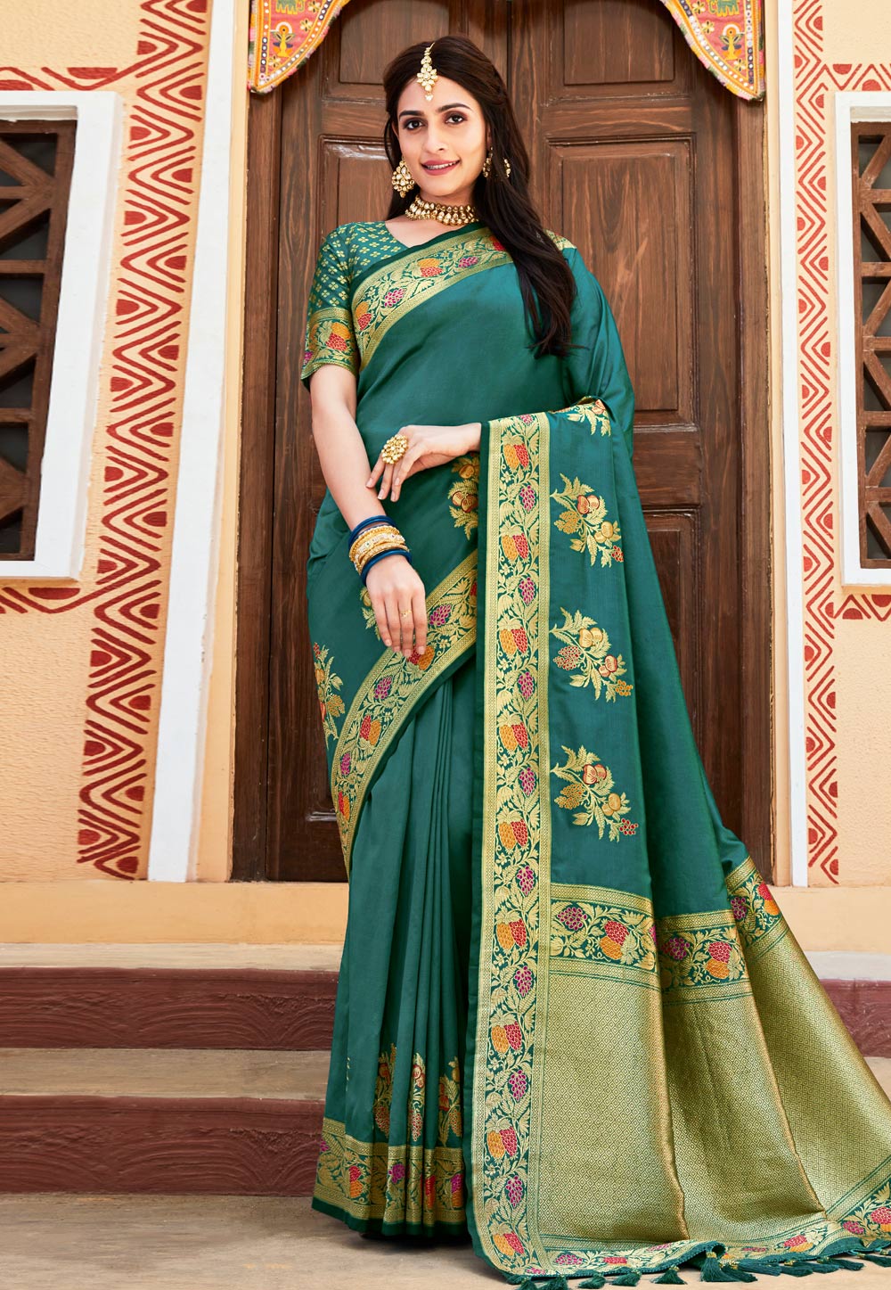 Green Silk Saree With Blouse 264148