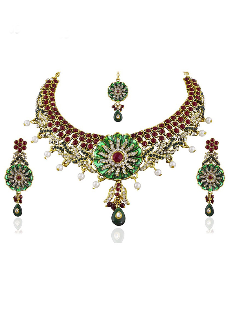 Green Alloy Necklace With Earrings and Maang Tikka 92765