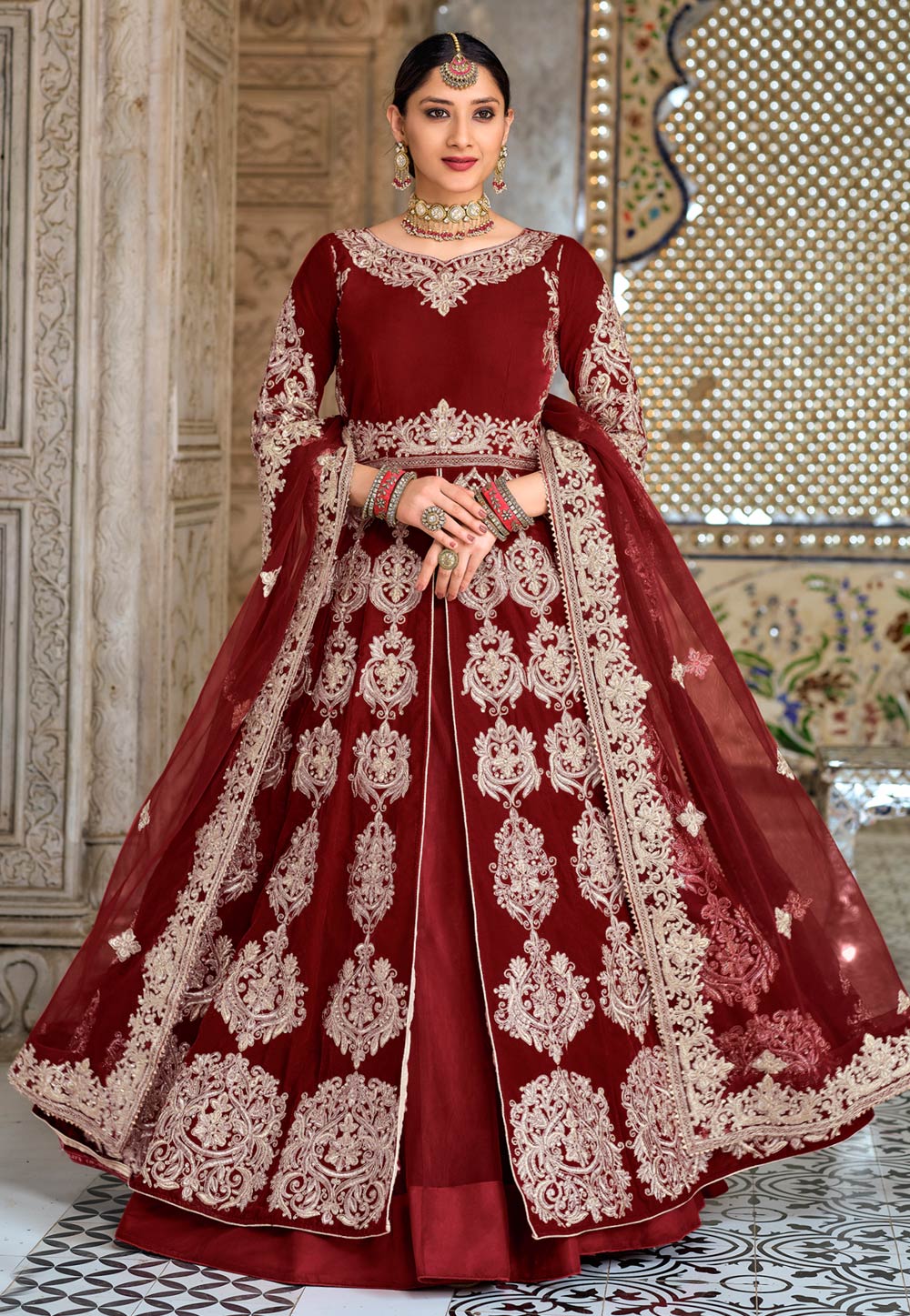 Pin by Zenfashion on wedding dress | Bridal lehenga, Bridal lehenga  collection, Indian bridal outfits