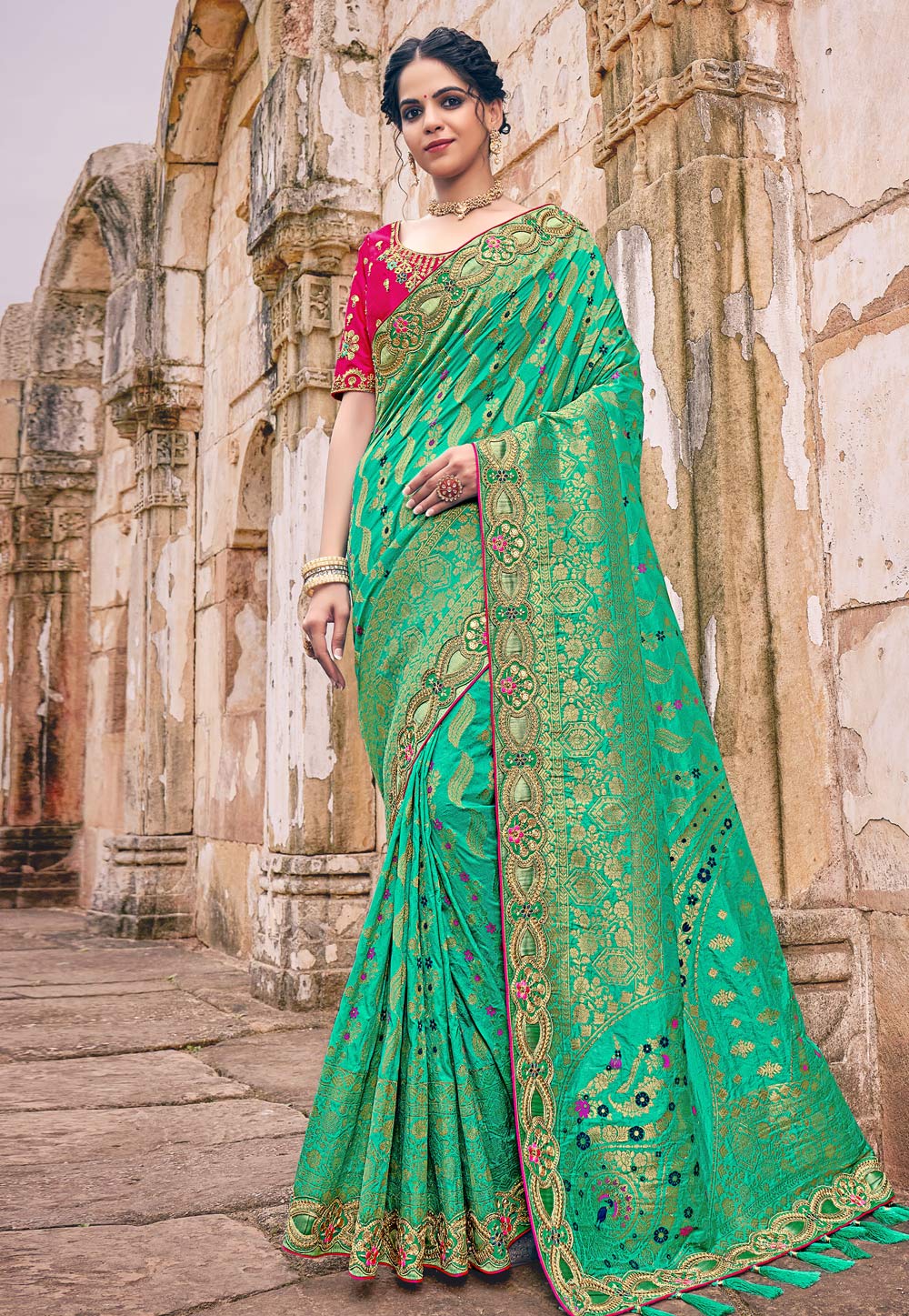 Light Green Shimmer Saree With Blouse 252840