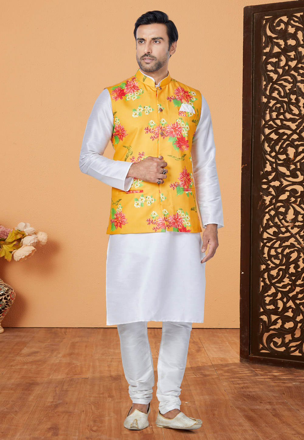 White Banarasi Kurta Pajama With Jacket 269008