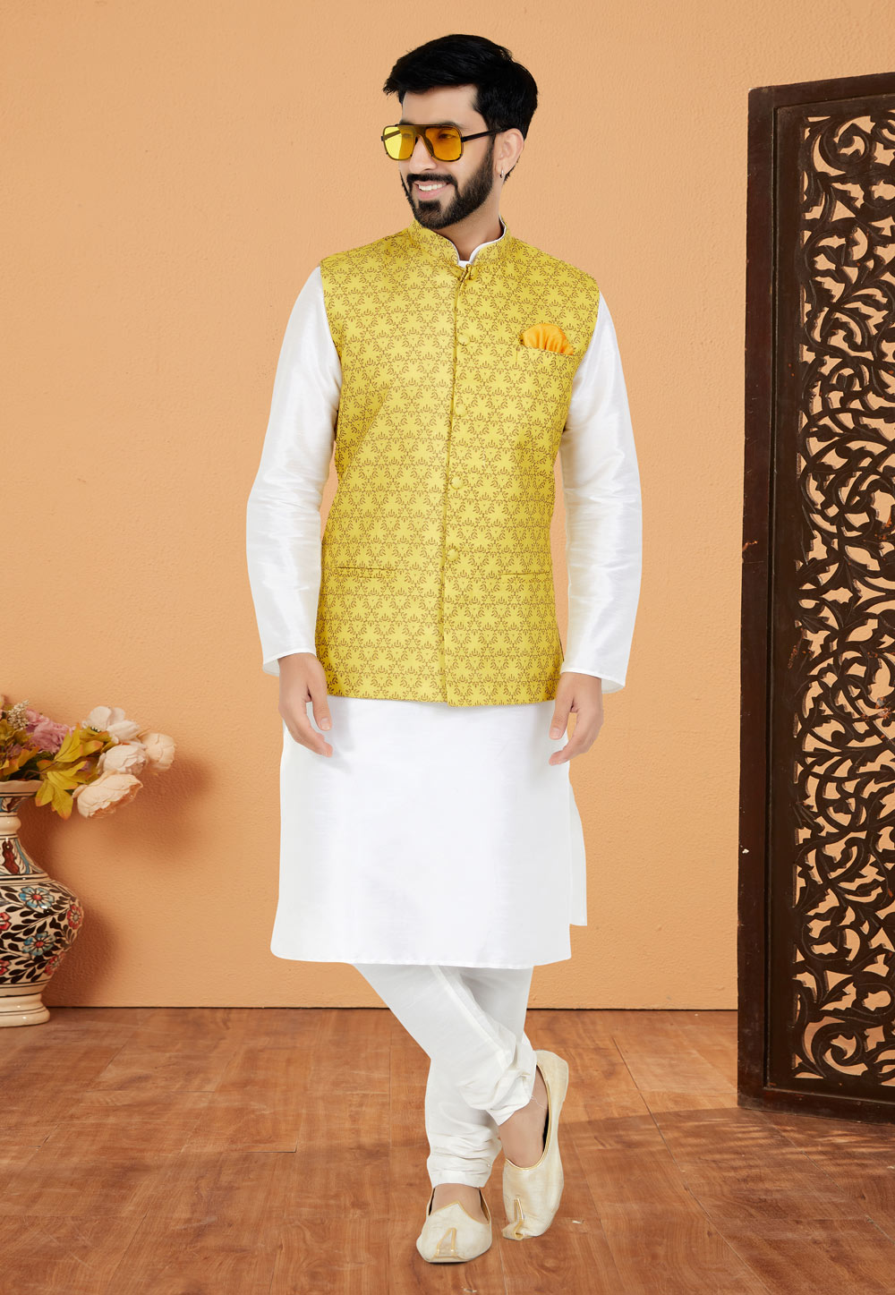 White Banarasi Kurta Pajama With Jacket 269011