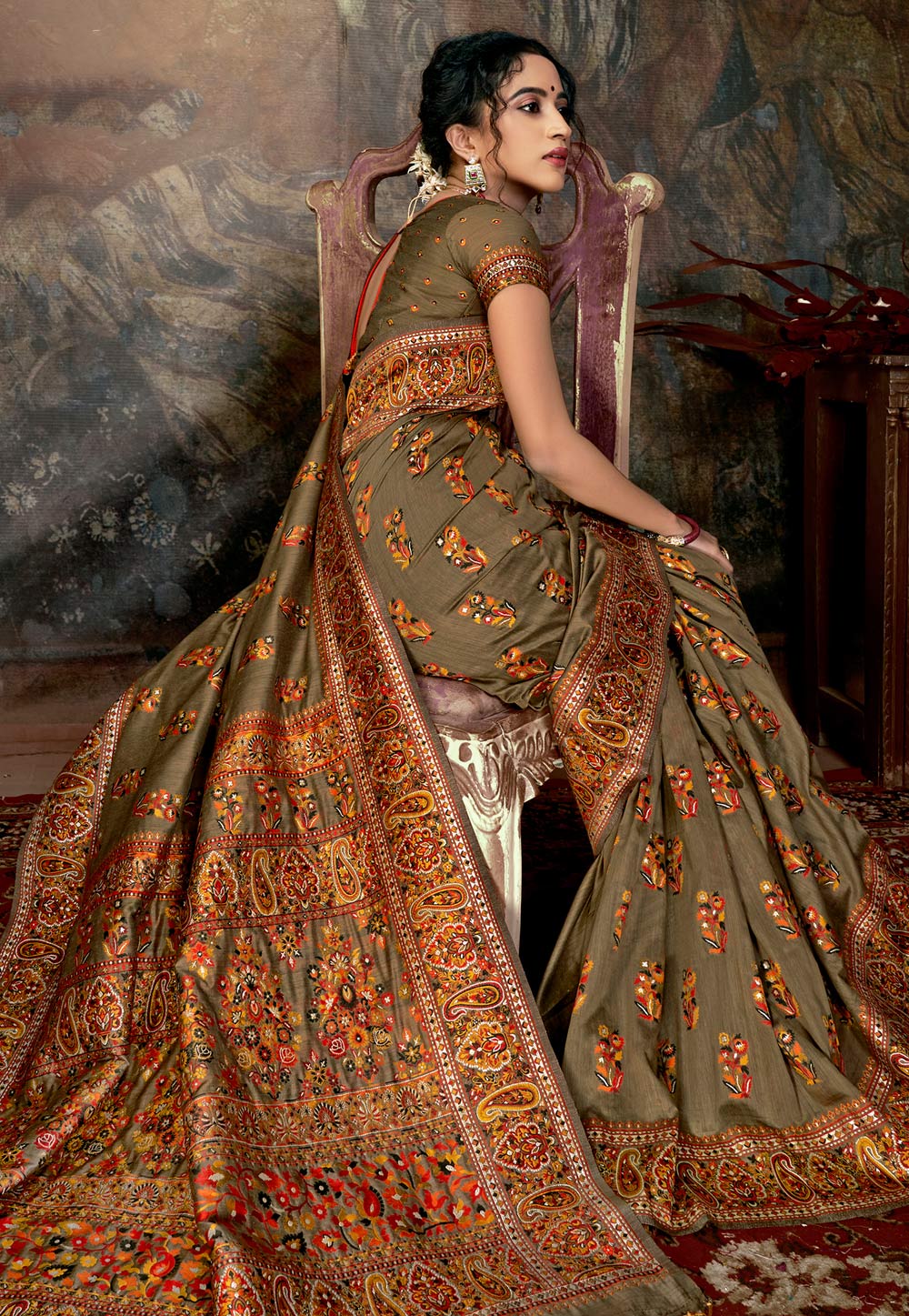 Mehndi Banarasi Silk Saree With Blouse 213699
