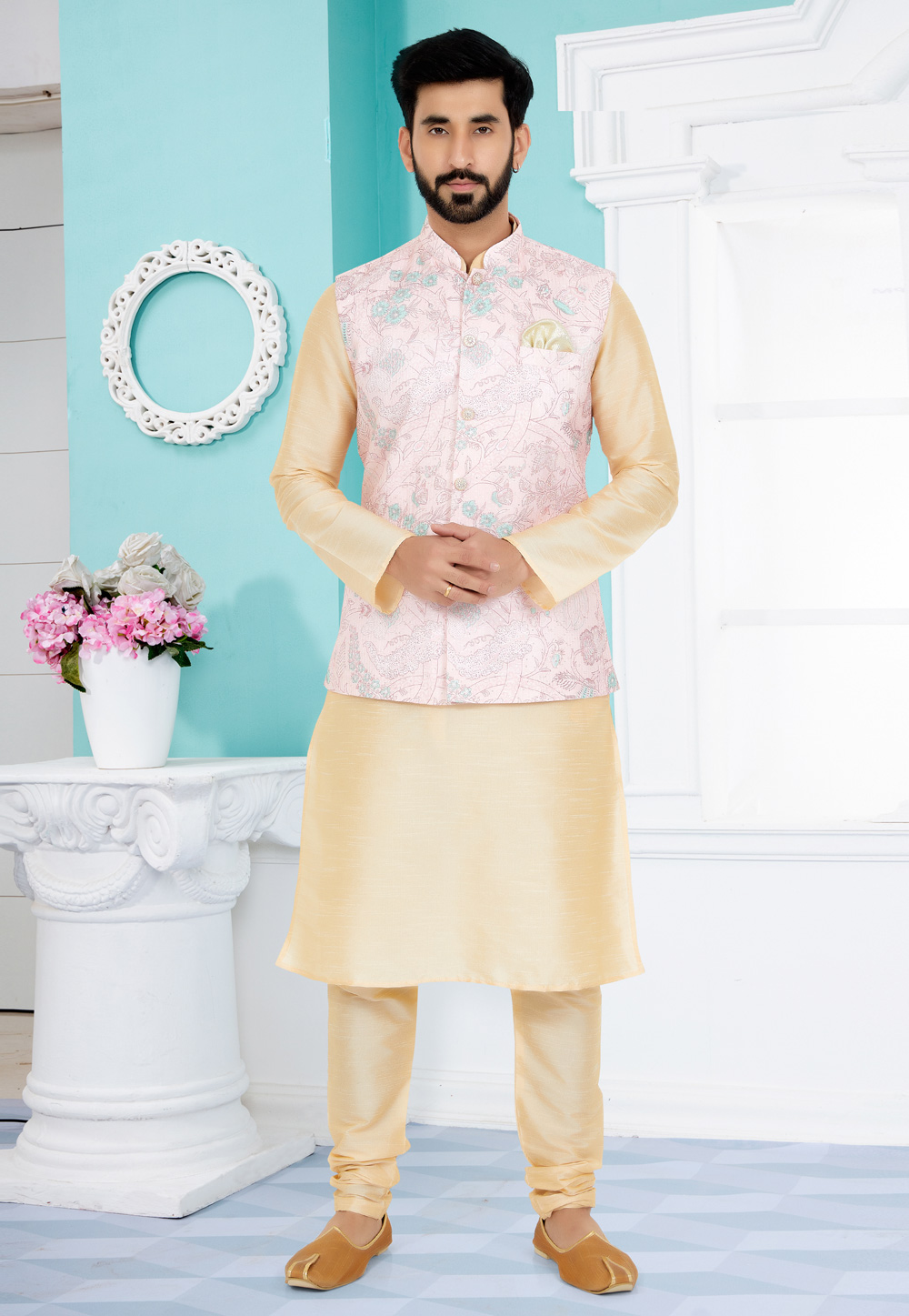 Cream Banarasi Kurta Pajama With Jacket 269028