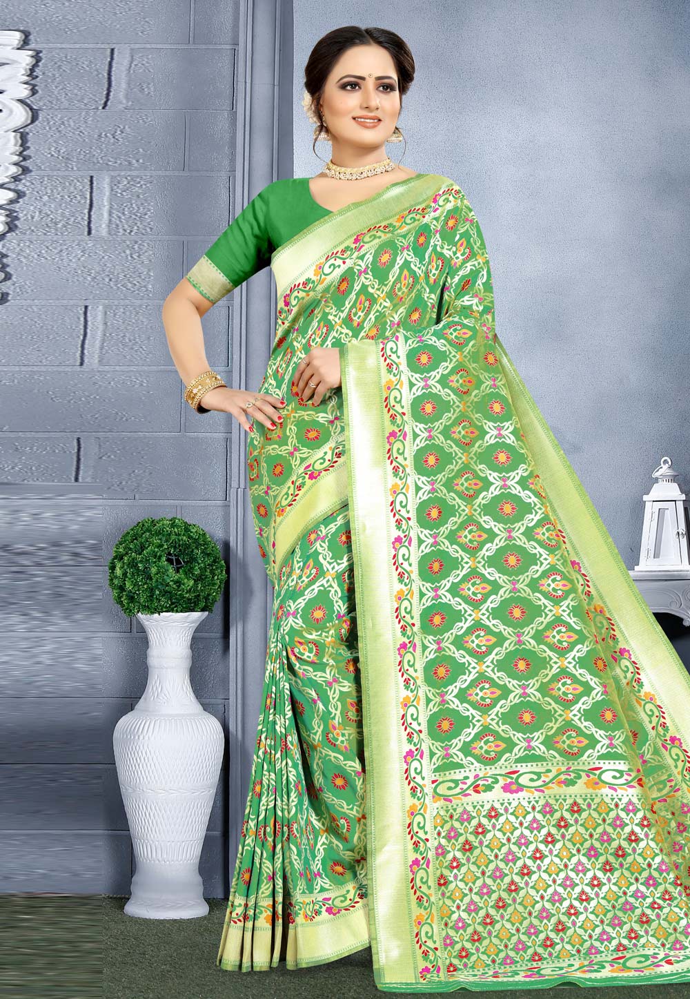 Green Banarasi Silk Saree With Blouse 203845