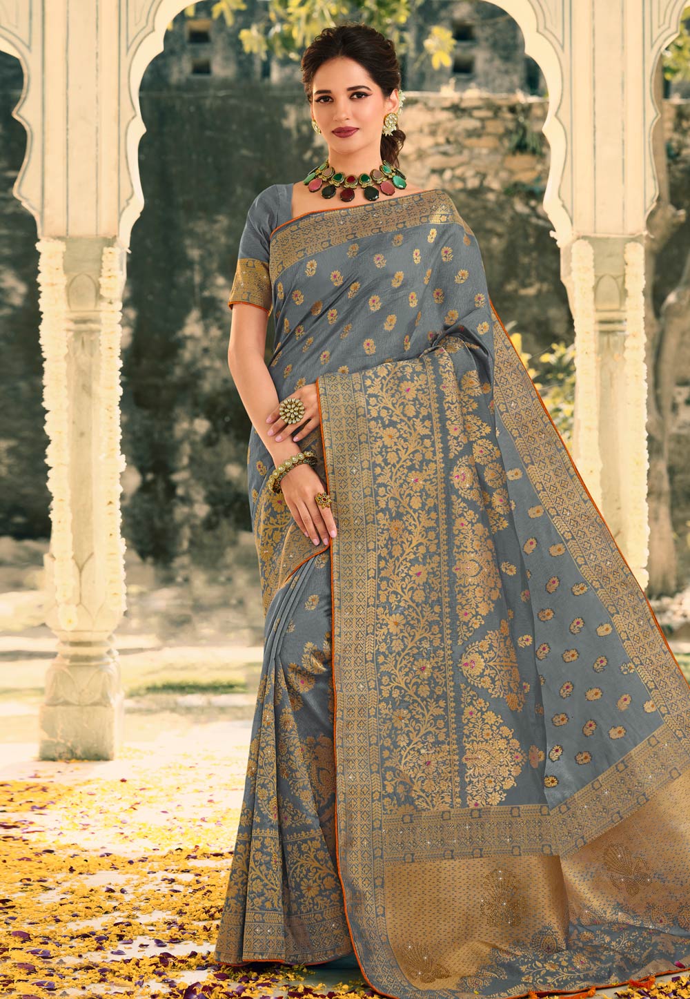 Grey Silk Saree With Blouse 275900