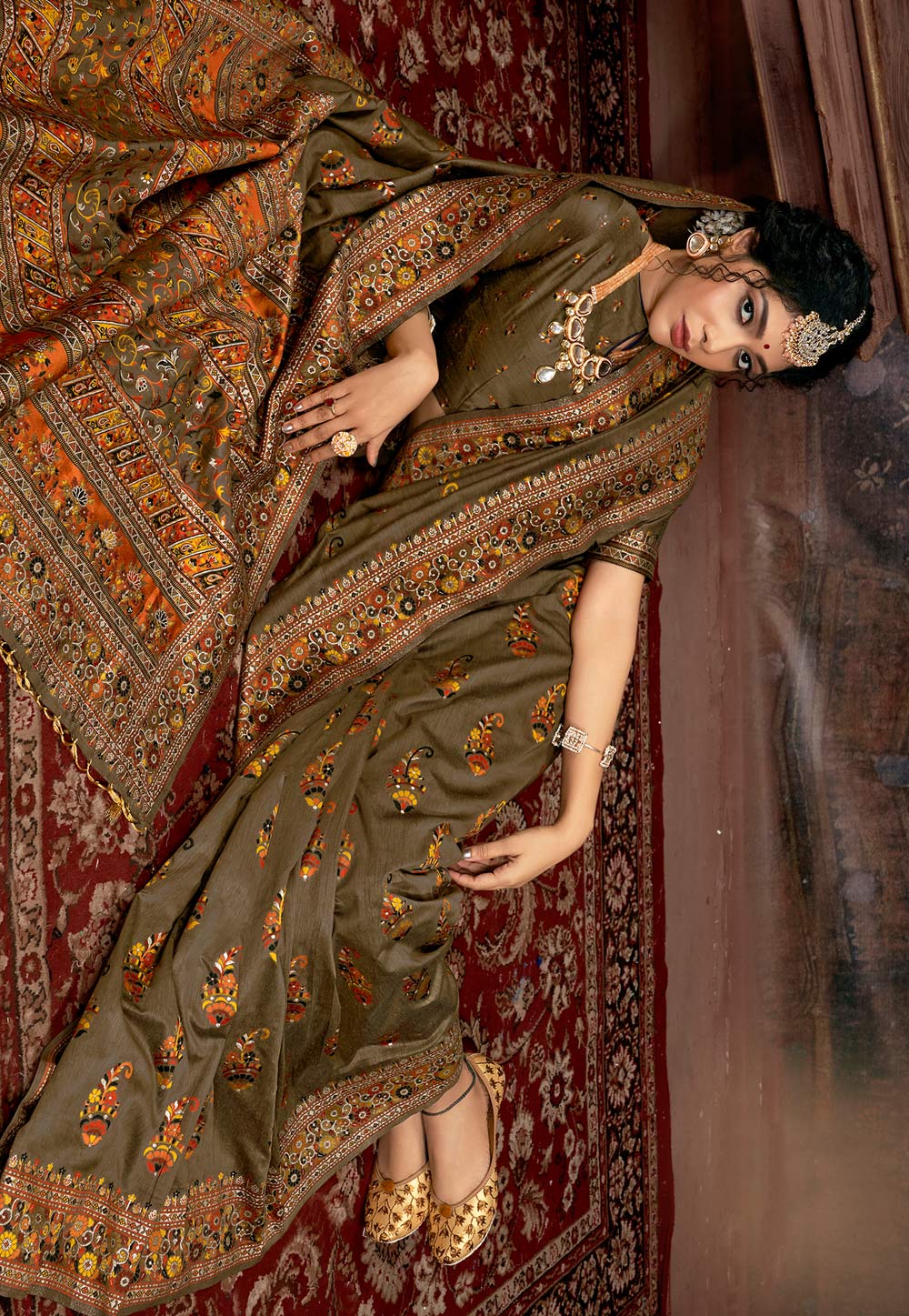 Mehndi Banarasi Silk Saree With Blouse 213711