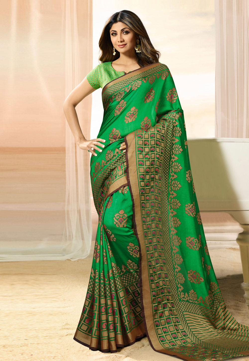 Shilpa Shetty Green Silk Festival Wear Saree 209020