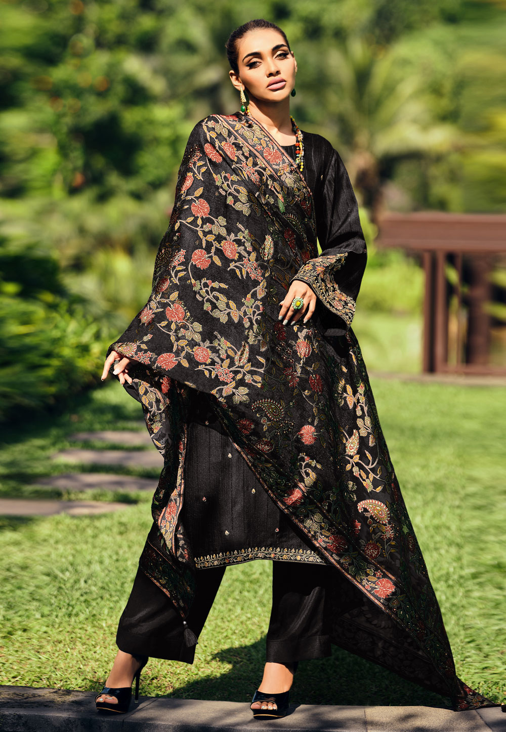 Black Muslin Pakistani Suit 276286