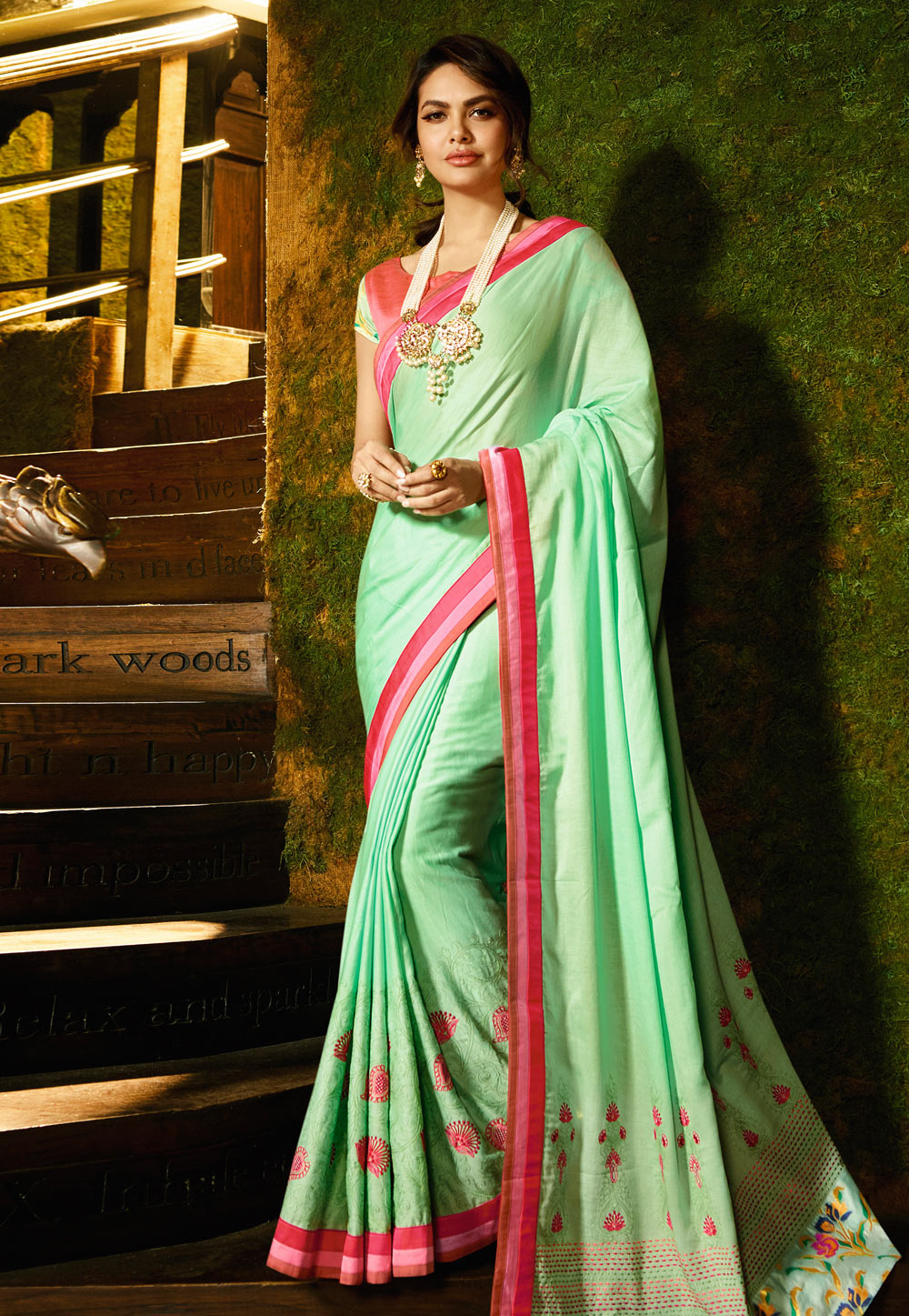 Esha Gupta Light Green Art Silk Bollywood Saree 193039