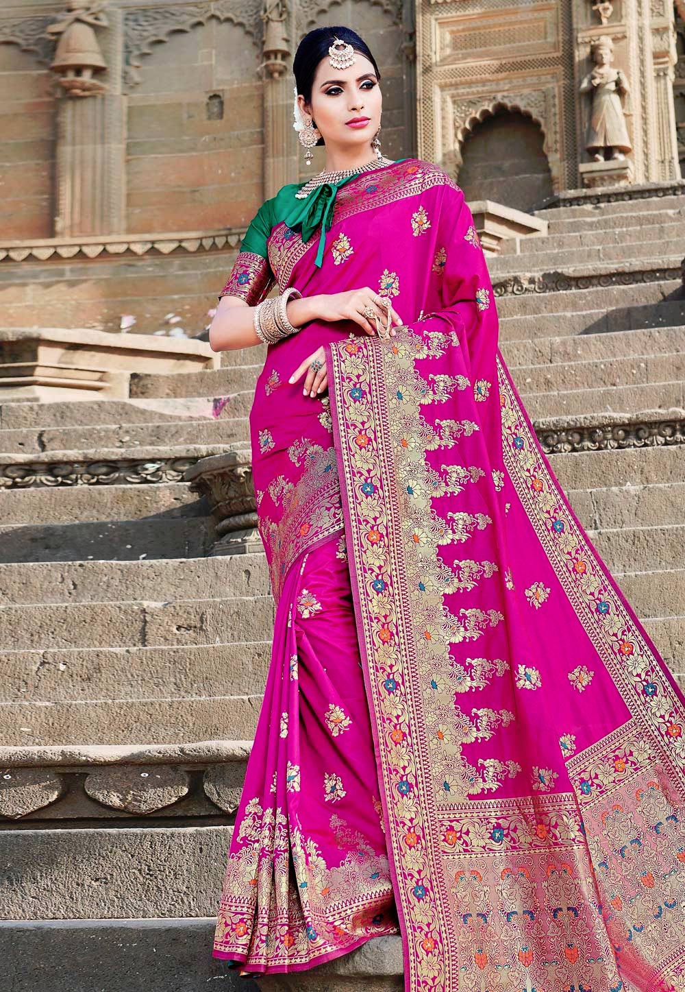 Magenta Banarasi Silk Saree With Blouse 172095